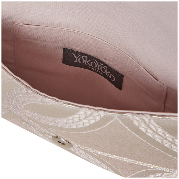 Koiki Spring Snow Clutch